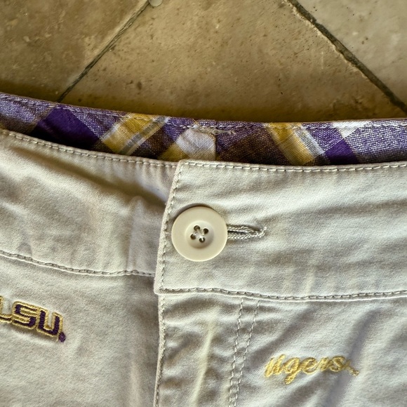 LSU college ladies khaki shorts very good condition size 7 - Picture 5 of 9